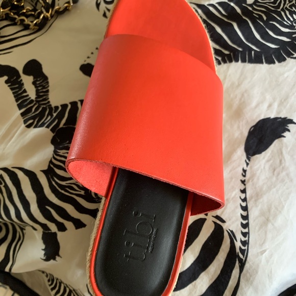 Tibi - Picture 6 of 7